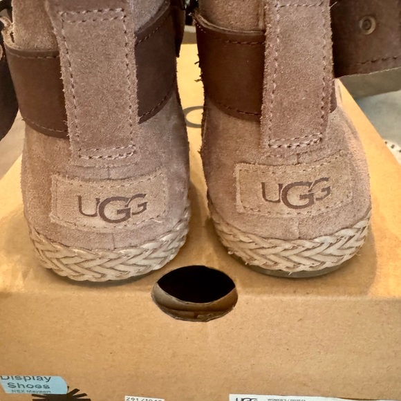 UGG Sloane Harness Booties, Women’s Size 7.5, Tan, NIB - Picture 3 of 8